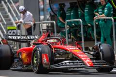 FP1 Pit Lane